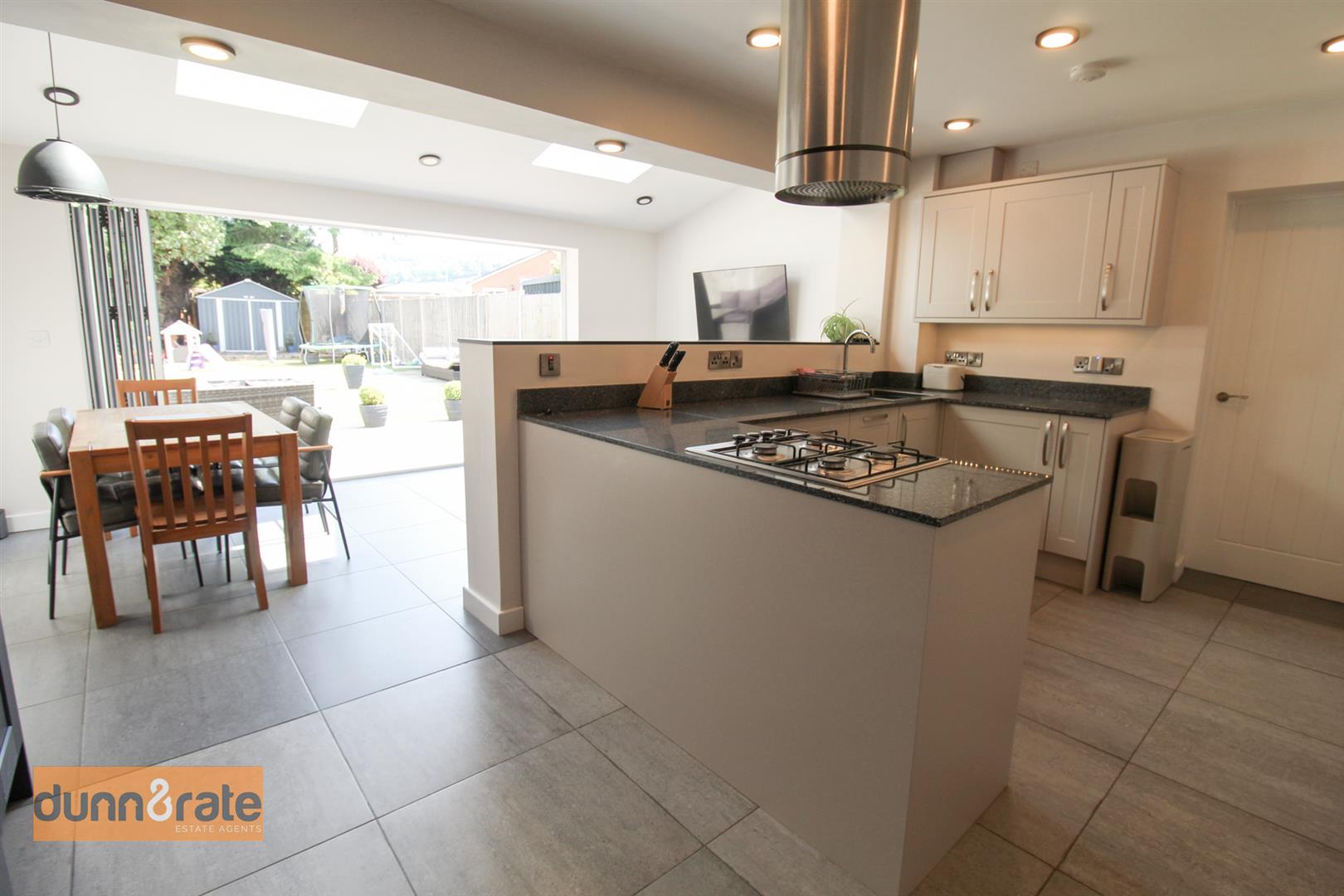 Cadeby Grove, Milton